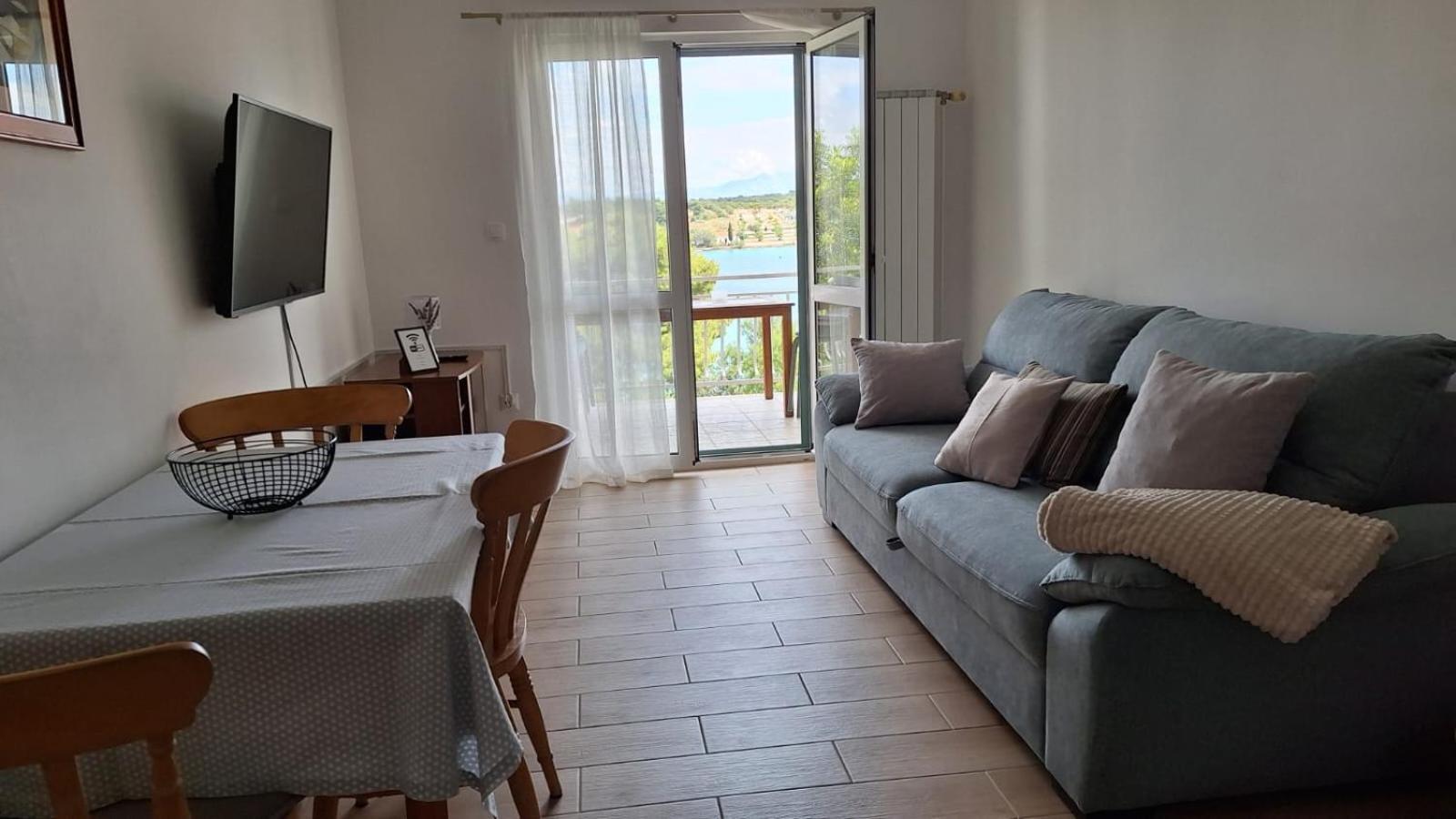Ceratonia Apartments Lovište Zewnętrze zdjęcie