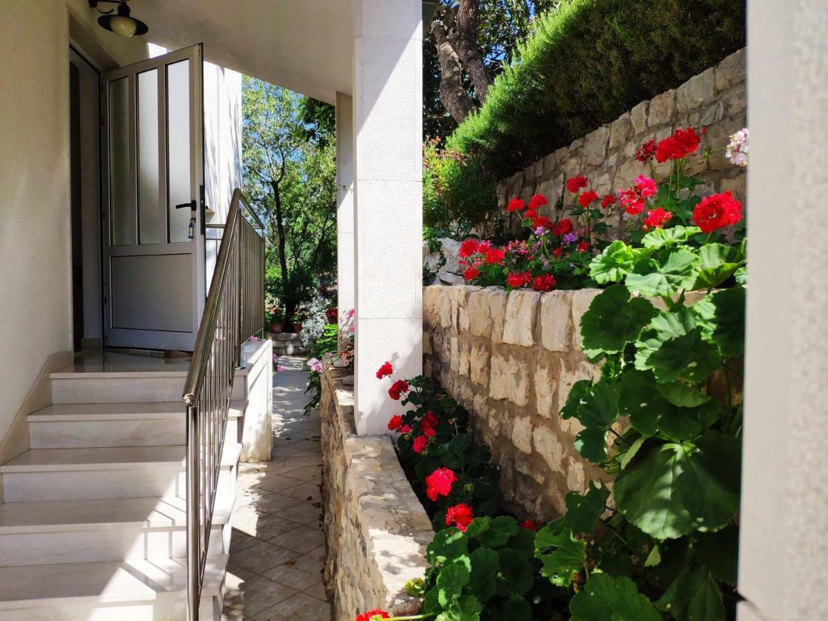 Ceratonia Apartments Lovište Zewnętrze zdjęcie